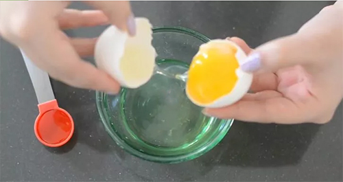 2 công thức tự làm mặt nạ dưỡng da từ trứng gà - 2