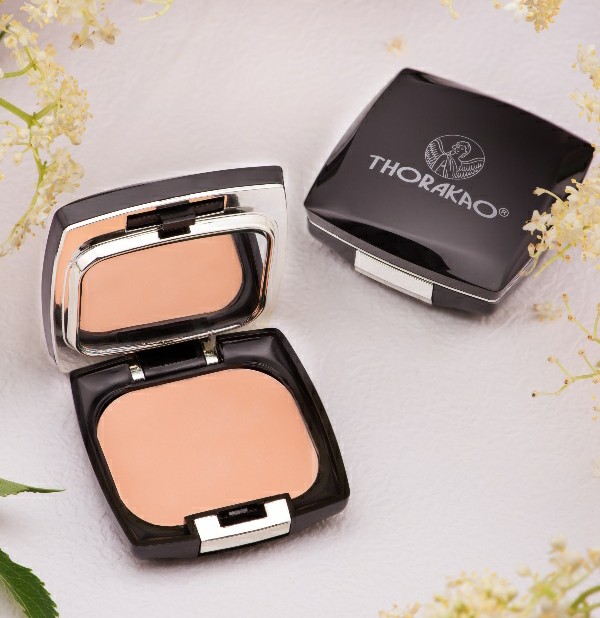 Phấn trang điểm dưỡng trắng da Thorakao